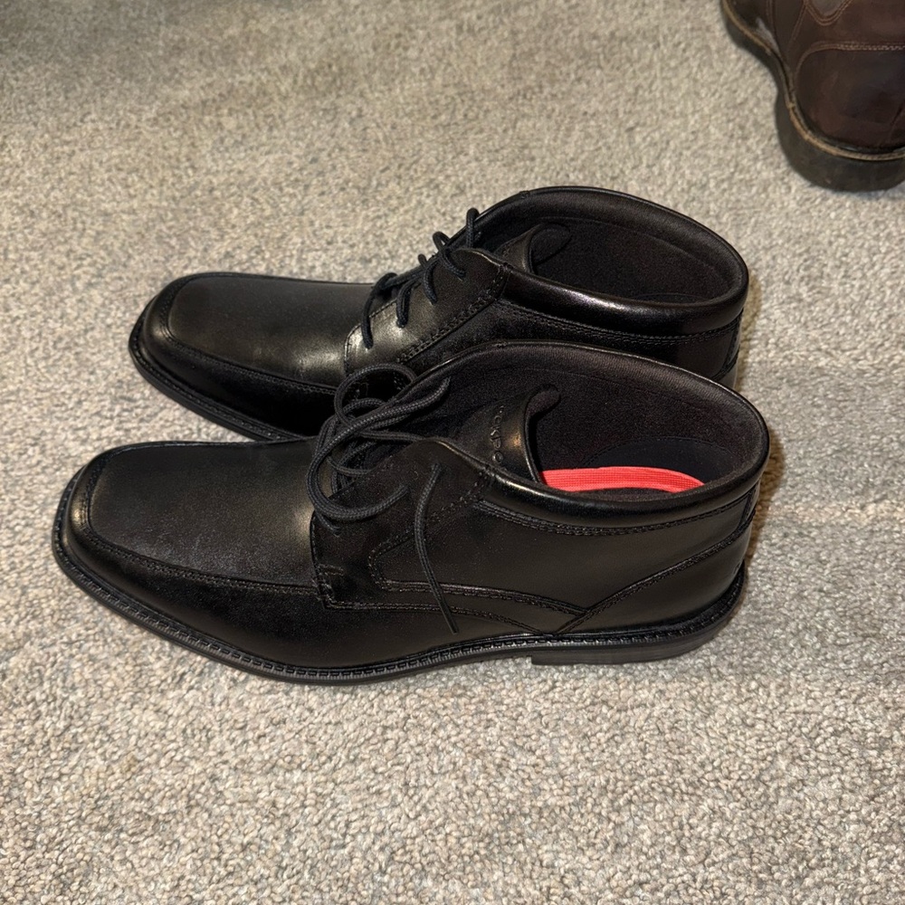 New Rockport black leather boots